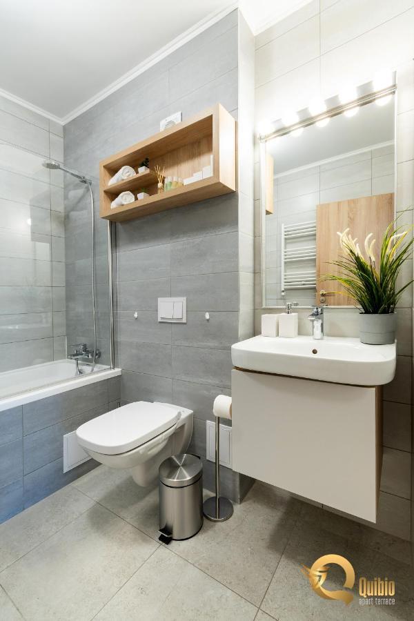 Quibio Apart Terrace Брашов Екстериор снимка